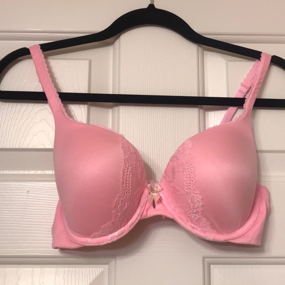 Victoria’s Secret bra lightly padded 34C pink